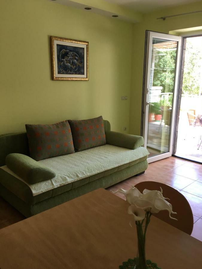 Apartman Tatjana Apartamento Podgora Exterior foto